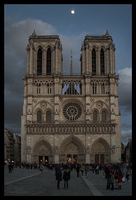 Notre Dame and moon 1250489 CC CL BLOG